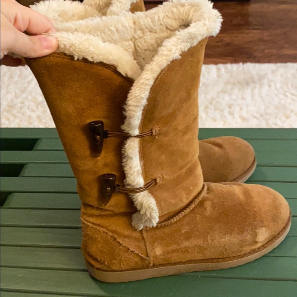✨3/$10✨Furlined Suede Boots